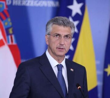 Plenkovic evropski put bih prioritet hrvatske vanjske politike plenkovic danas u mostaru potpisuje ugovore vrijedne 25 75 miliona eura plplplplp 6a966ed4a1d53 6ace2299d2390 360x320